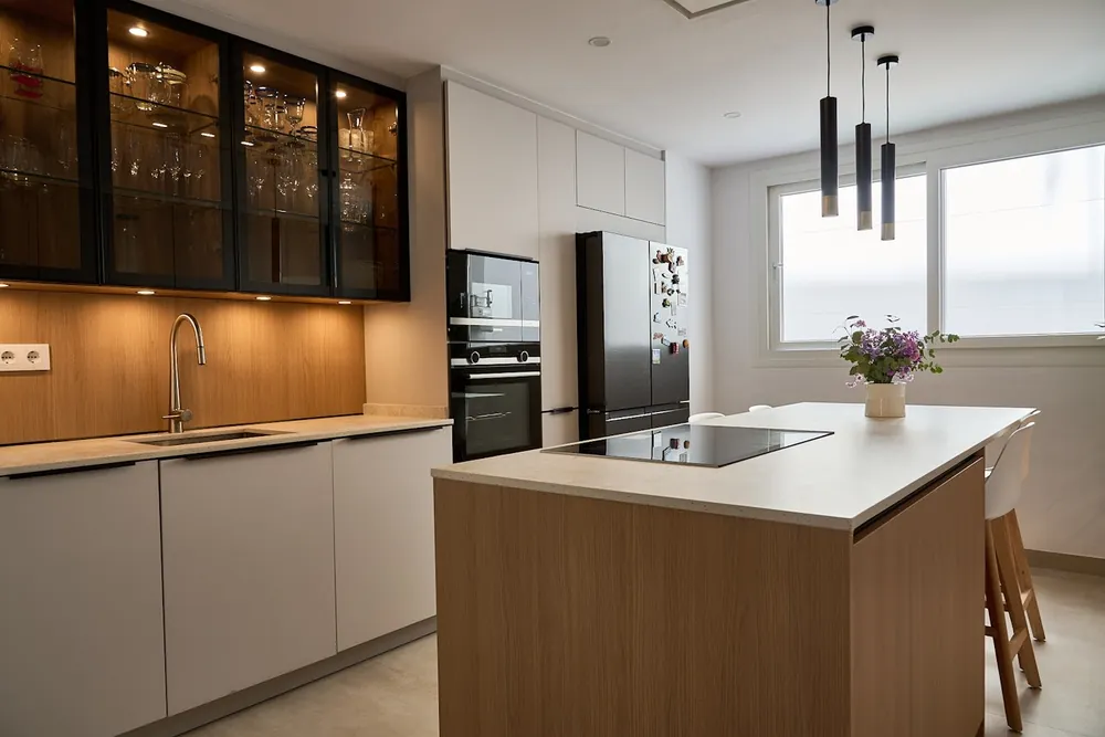 Avorio Dekton sintered surface with hardware