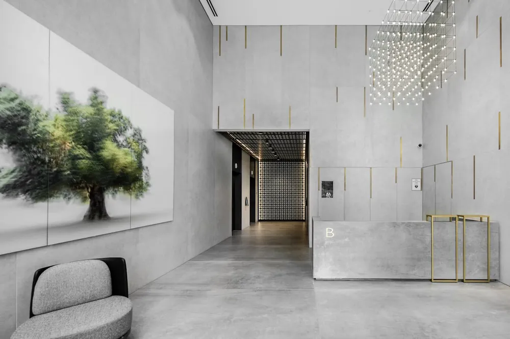 Domoos Dekton sintered surface with hardware