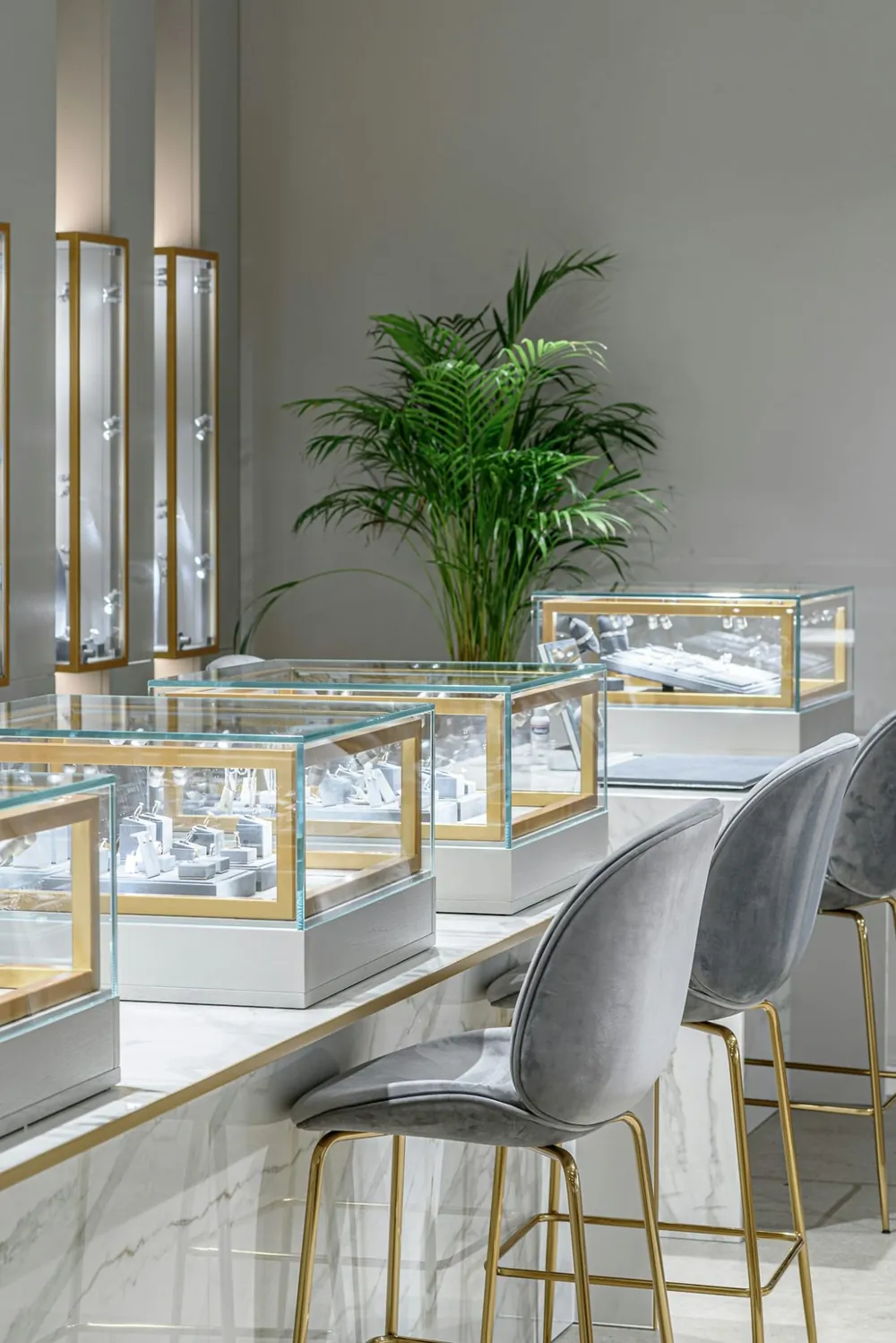 Lucid Dekton sintered surface waterfall edge