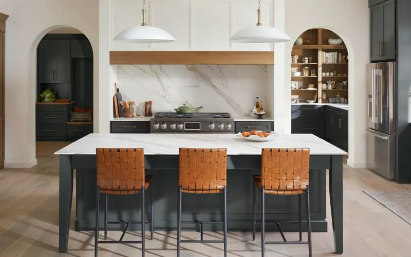 Calacatta Gold LX Hausys viatera quartz with hardware