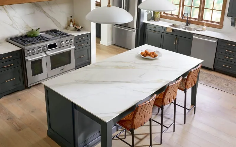Calacatta Gold LX Hausys viatera quartz waterfall edge