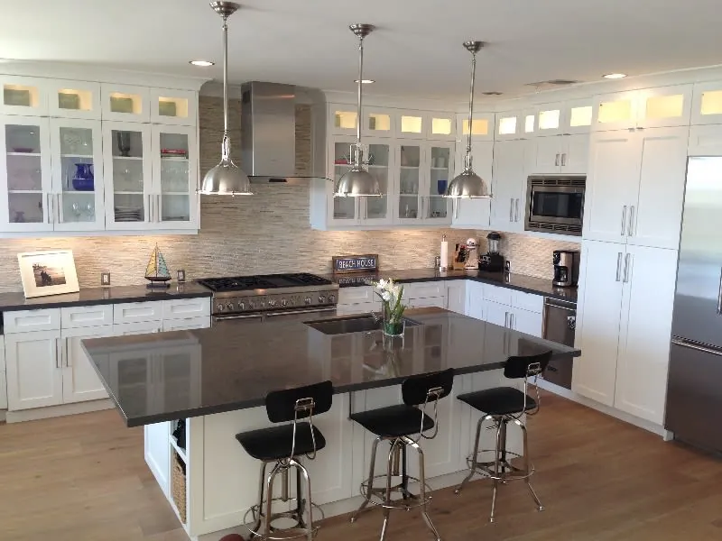 Thunder Storm LX Hausys viatera quartz with hardware