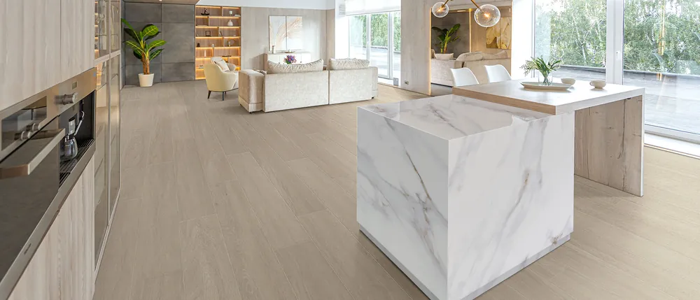 Calacatta Castana MSI quartz with hardware