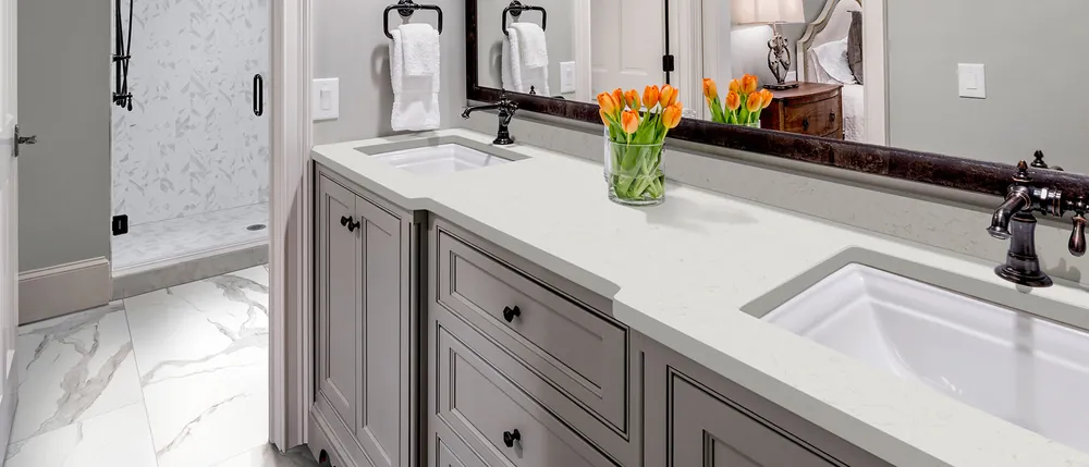 Carrara Miksa MSI quartz with hardware