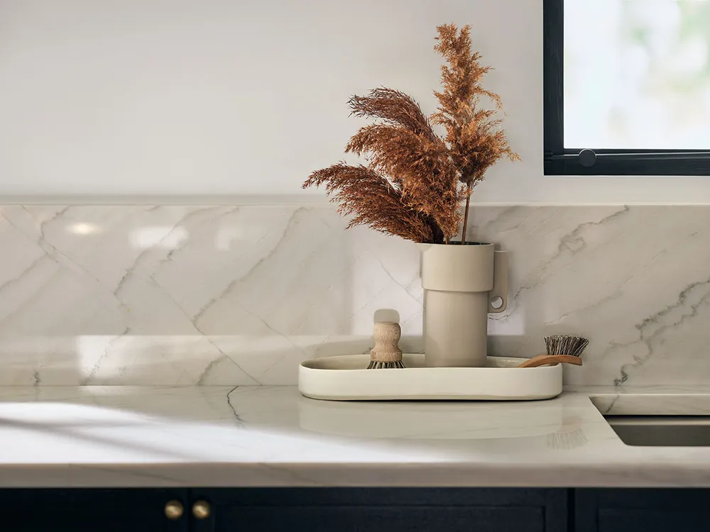 Fantasy Montreal MSI quartzite with hardware
