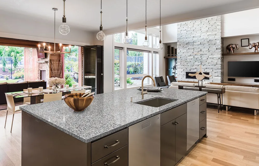 Luna Pearl kitchen