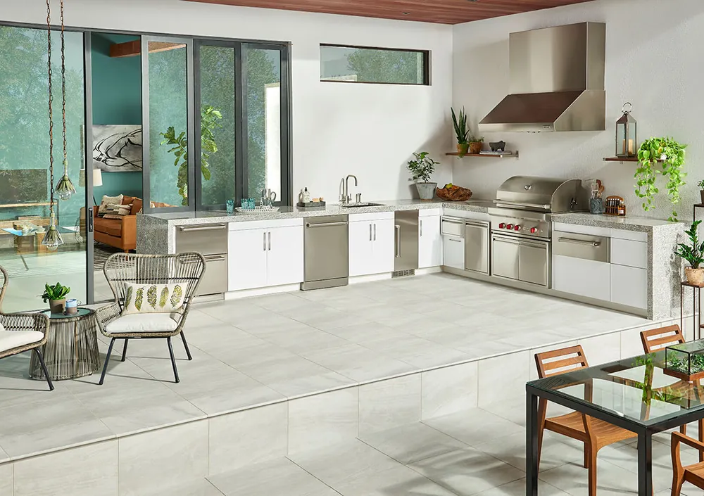 Silver Falls MSI granite with hardware