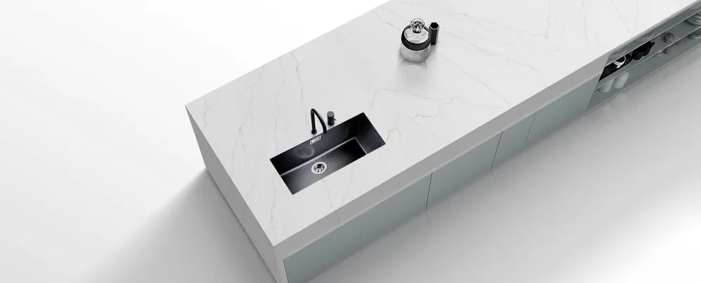 Venatino White Raphael quartz with hardware