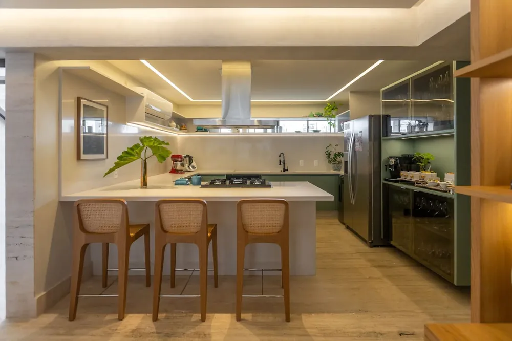 Blanco Maple Silestone quartz waterfall edge
