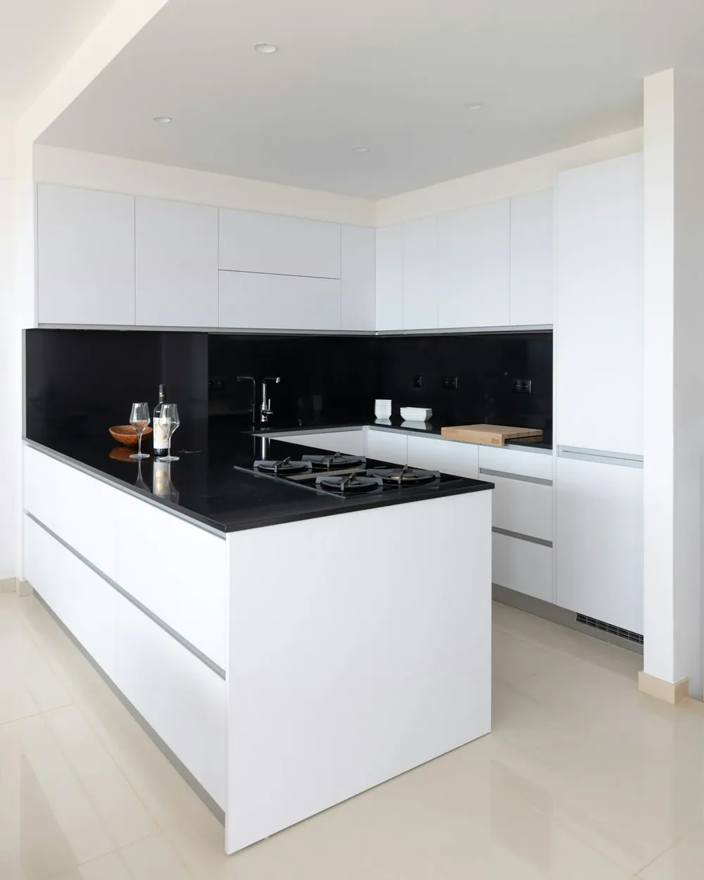 Night Tebas18 Silestone quartz installed countertop